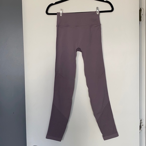 lululemon athletica Pants - Lululemon NWOT Ebb to Street Tight Frosted Mulberry Size 4